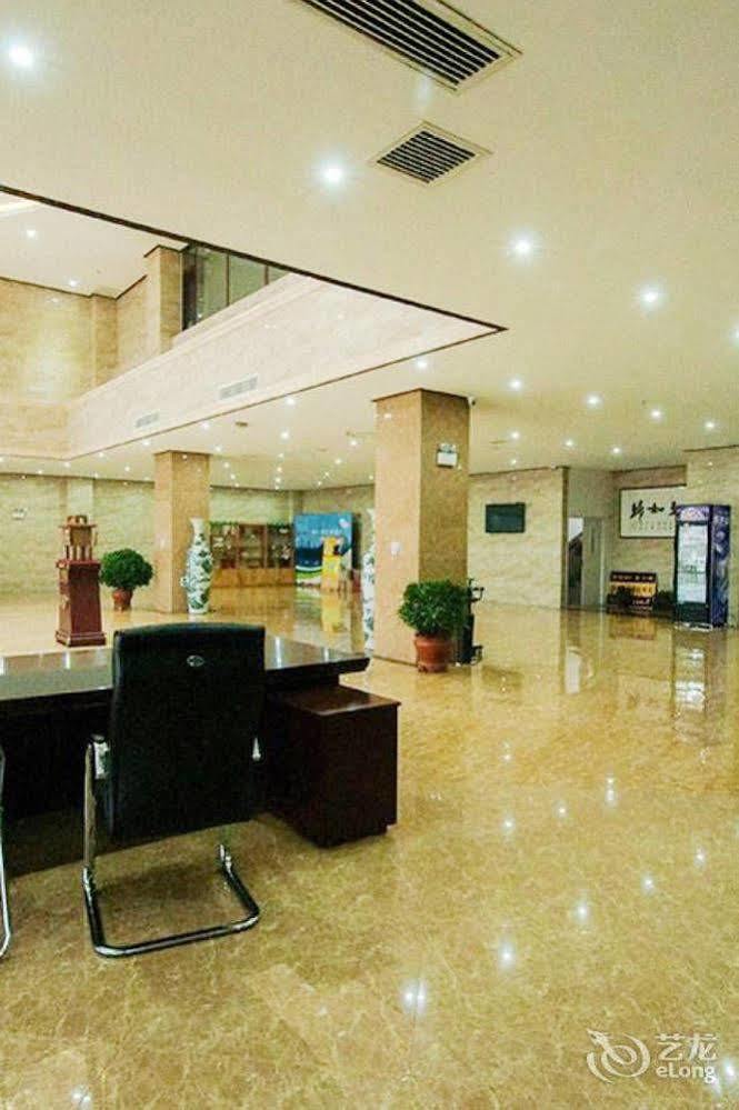 Splendid Oriental Business Hotel Тяньцзинь Экстерьер фото